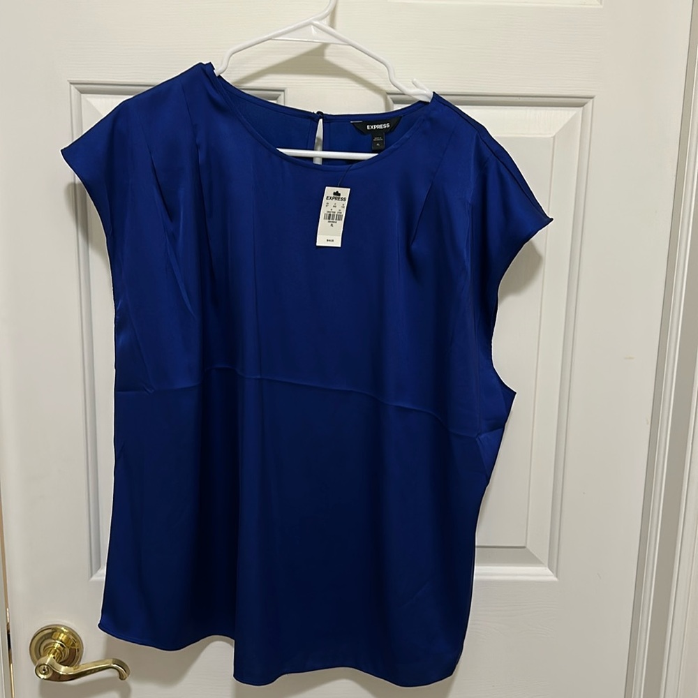 Express NWT XL Short Sleeve Blouse